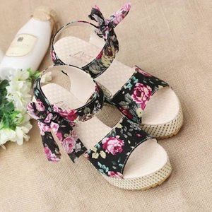 Floral Print Platform Wedge Sandals - US Size 7